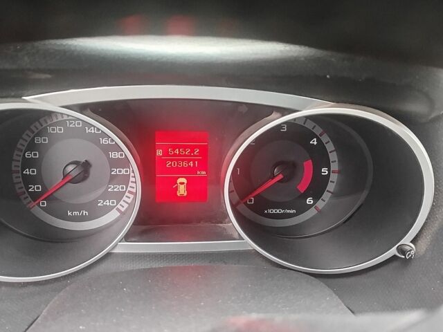 Зеленый Пежо 4007, объемом двигателя 2.2 л и пробегом 203 тыс. км за 8000 $, фото 1 на Automoto.ua