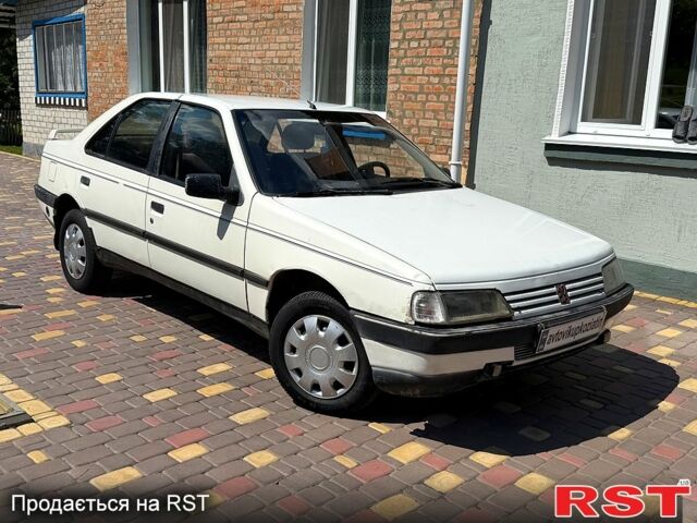 Белый Пежо 405, объемом двигателя 1.6 л и пробегом 369 тыс. км за 650 $, фото 1 на Automoto.ua