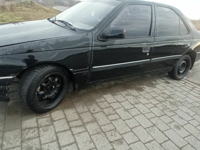 Черный Пежо 405, объемом двигателя 1.9 л и пробегом 270 тыс. км за 700 $, фото 1 на Automoto.ua