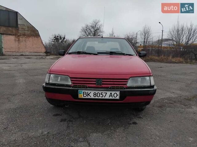 Красный Пежо 405, объемом двигателя 1.6 л и пробегом 323 тыс. км за 1200 $, фото 1 на Automoto.ua
