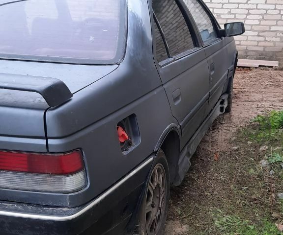 Сірий Пежо 405, об'ємом двигуна 2 л та пробігом 200 тис. км за 1200 $, фото 1 на Automoto.ua