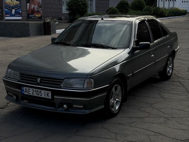 Серый Пежо 405, объемом двигателя 1.9 л и пробегом 292 тыс. км за 2000 $, фото 1 на Automoto.ua