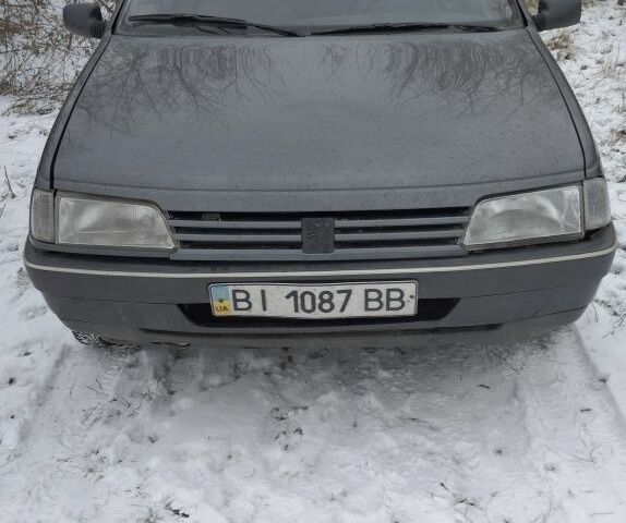 Серый Пежо 405, объемом двигателя 0 л и пробегом 234 тыс. км за 745 $, фото 1 на Automoto.ua