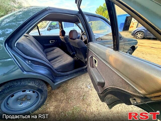 Серый Пежо 405, объемом двигателя 2 л и пробегом 0 тыс. км за 800 $, фото 1 на Automoto.ua