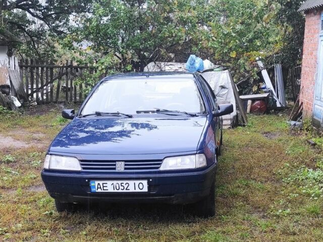 Синій Пежо 405, об'ємом двигуна 1.9 л та пробігом 2 тис. км за 700 $, фото 1 на Automoto.ua