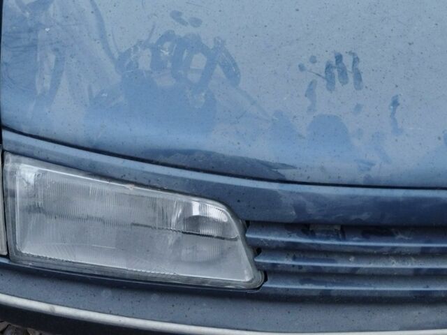 Синий Пежо 405, объемом двигателя 1.9 л и пробегом 170 тыс. км за 600 $, фото 1 на Automoto.ua