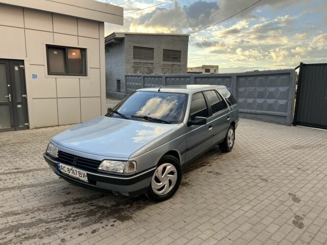 Синий Пежо 405, объемом двигателя 1.9 л и пробегом 300 тыс. км за 1400 $, фото 1 на Automoto.ua