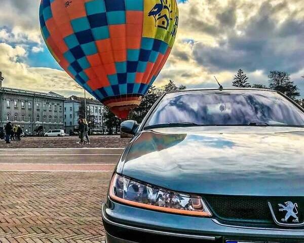 Серый Пежо 406, объемом двигателя 1.8 л и пробегом 500 тыс. км за 2400 $, фото 1 на Automoto.ua