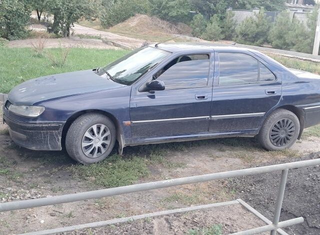 Синий Пежо 406, объемом двигателя 1.8 л и пробегом 200 тыс. км за 1434 $, фото 1 на Automoto.ua