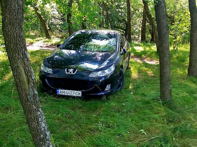 Черный Пежо 407, объемом двигателя 2 л и пробегом 301 тыс. км за 3800 $, фото 1 на Automoto.ua