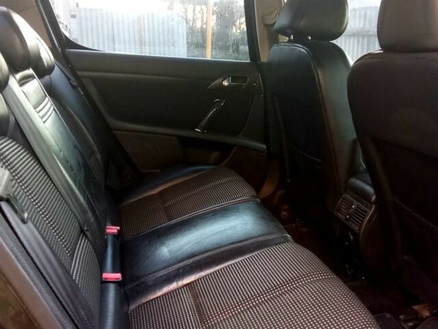 Черный Пежо 407, объемом двигателя 2 л и пробегом 190 тыс. км за 5000 $, фото 1 на Automoto.ua