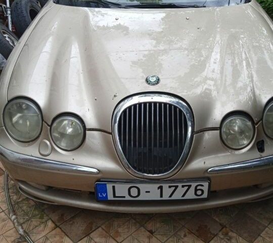 Серый Пежо 407, объемом двигателя 2 л и пробегом 190 тыс. км за 1700 $, фото 1 на Automoto.ua