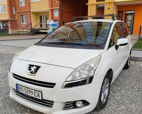Білий Пежо 5008, об'ємом двигуна 1.6 л та пробігом 248 тис. км за 4500 $, фото 1 на Automoto.ua