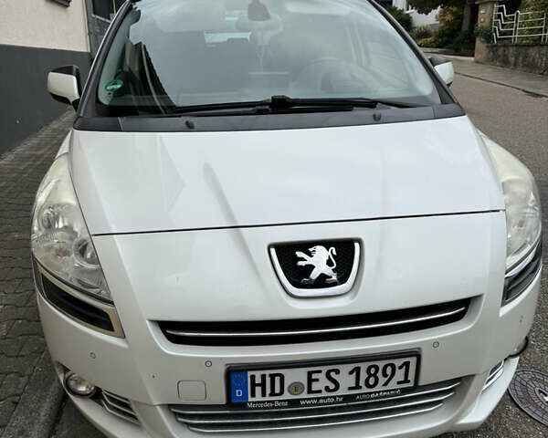 Білий Пежо 5008, об'ємом двигуна 1.6 л та пробігом 229 тис. км за 5812 $, фото 1 на Automoto.ua