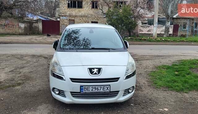 Білий Пежо 5008, об'ємом двигуна 1.6 л та пробігом 230 тис. км за 8900 $, фото 1 на Automoto.ua