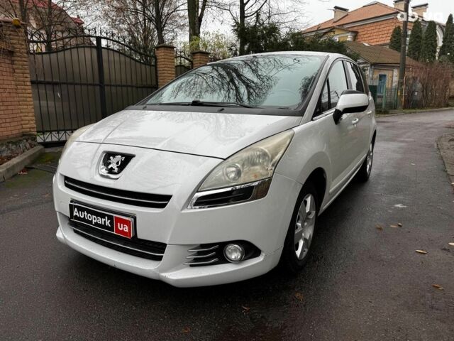 Белый Пежо 5008, объемом двигателя 1.6 л и пробегом 272 тыс. км за 8490 $, фото 1 на Automoto.ua