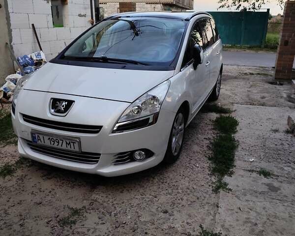 Білий Пежо 5008, об'ємом двигуна 1.56 л та пробігом 302 тис. км за 7800 $, фото 1 на Automoto.ua