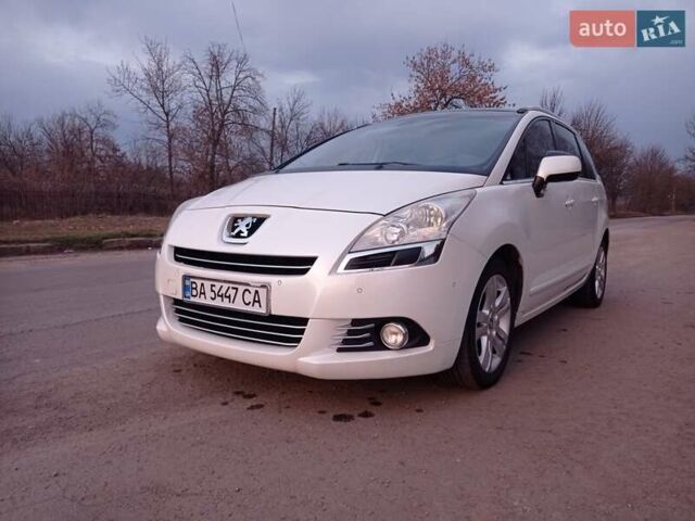 Белый Пежо 5008, объемом двигателя 2 л и пробегом 222 тыс. км за 8000 $, фото 1 на Automoto.ua