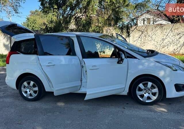 Белый Пежо 5008, объемом двигателя 1.56 л и пробегом 298 тыс. км за 7999 $, фото 1 на Automoto.ua