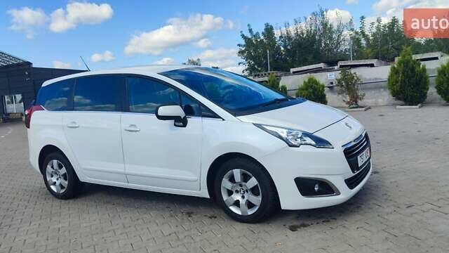 Білий Пежо 5008, об'ємом двигуна 1.6 л та пробігом 204 тис. км за 9850 $, фото 1 на Automoto.ua