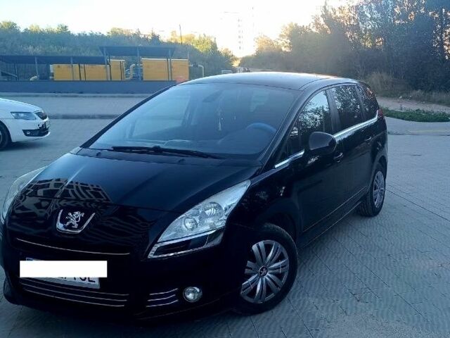 Черный Пежо 5008, объемом двигателя 1.6 л и пробегом 240 тыс. км за 6800 $, фото 1 на Automoto.ua