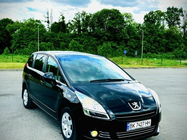 Черный Пежо 5008, объемом двигателя 1.6 л и пробегом 206 тыс. км за 6100 $, фото 1 на Automoto.ua
