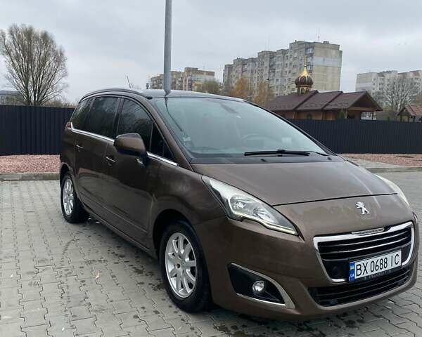 Коричневый Пежо 5008, объемом двигателя 1.6 л и пробегом 247 тыс. км за 10500 $, фото 1 на Automoto.ua