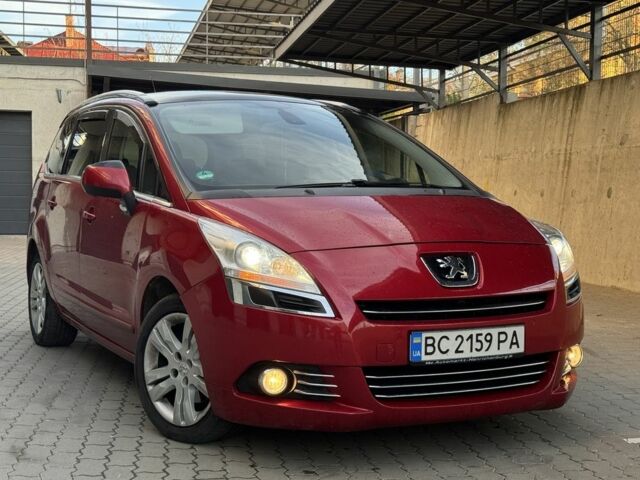 Красный Пежо 5008, объемом двигателя 2 л и пробегом 315 тыс. км за 8500 $, фото 1 на Automoto.ua