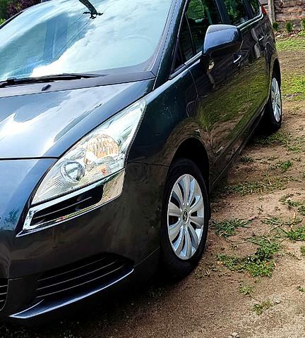 Пежо 5008, об'ємом двигуна 1.6 л та пробігом 254 тис. км за 7450 $, фото 1 на Automoto.ua