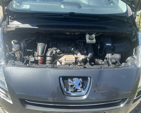 Пежо 5008, объемом двигателя 1.6 л и пробегом 220 тыс. км за 7000 $, фото 1 на Automoto.ua