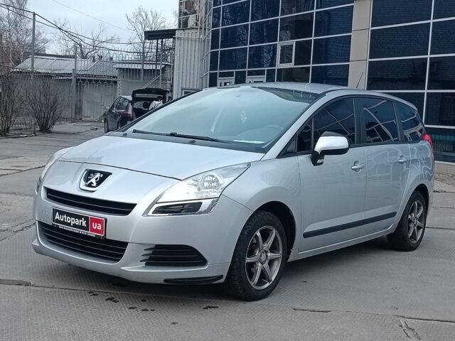 Сірий Пежо 5008, об'ємом двигуна 1.6 л та пробігом 266 тис. км за 7690 $, фото 1 на Automoto.ua