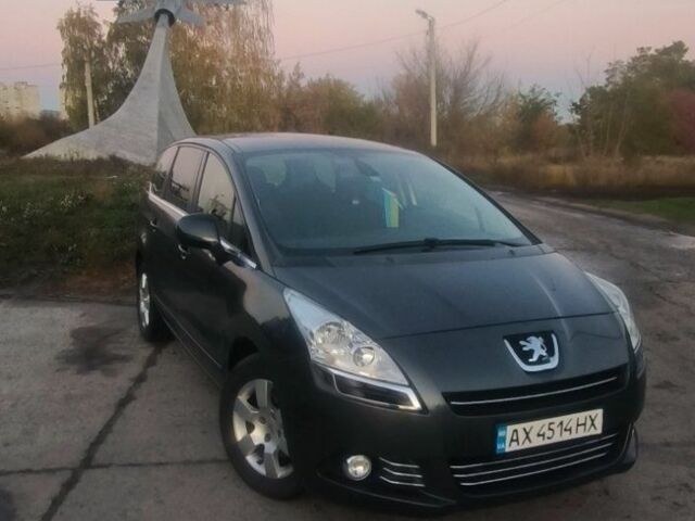 Серый Пежо 5008, объемом двигателя 1.6 л и пробегом 160 тыс. км за 7500 $, фото 1 на Automoto.ua