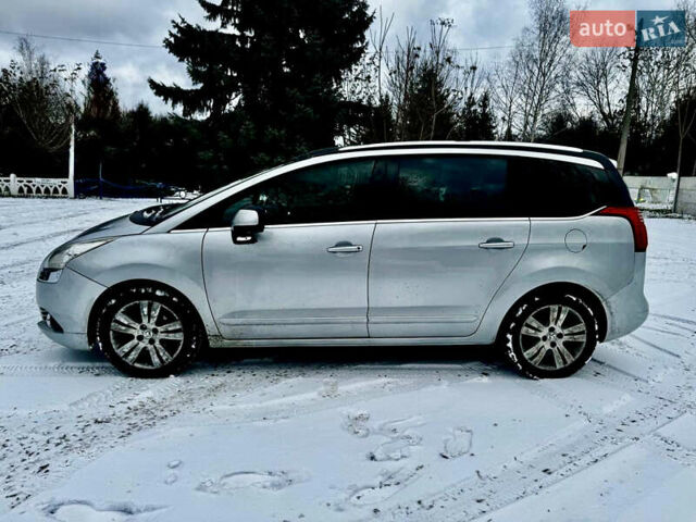 Серый Пежо 5008, объемом двигателя 1.56 л и пробегом 290 тыс. км за 7000 $, фото 1 на Automoto.ua