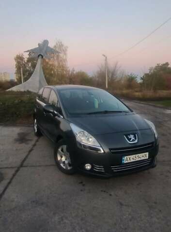 Сірий Пежо 5008, об'ємом двигуна 1.6 л та пробігом 160 тис. км за 6900 $, фото 1 на Automoto.ua