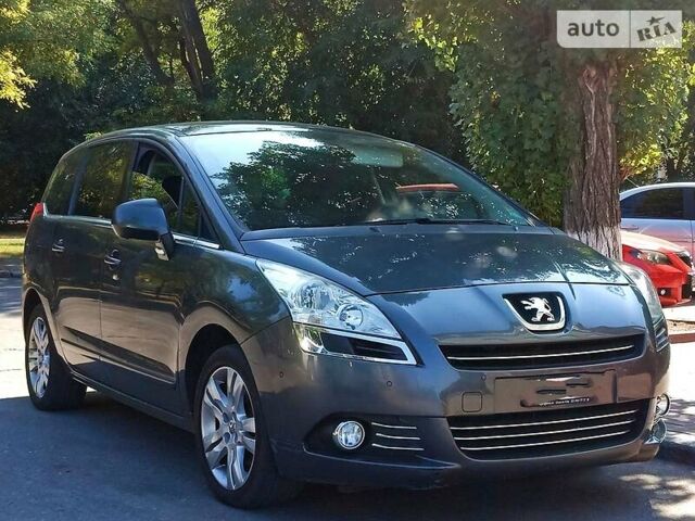 Сірий Пежо 5008, об'ємом двигуна 1.6 л та пробігом 172 тис. км за 8500 $, фото 1 на Automoto.ua