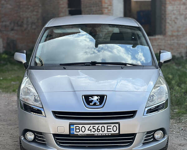 Серый Пежо 5008, объемом двигателя 1.6 л и пробегом 280 тыс. км за 6990 $, фото 1 на Automoto.ua