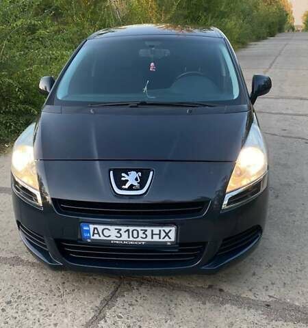 Серый Пежо 5008, объемом двигателя 1.56 л и пробегом 240 тыс. км за 8000 $, фото 1 на Automoto.ua