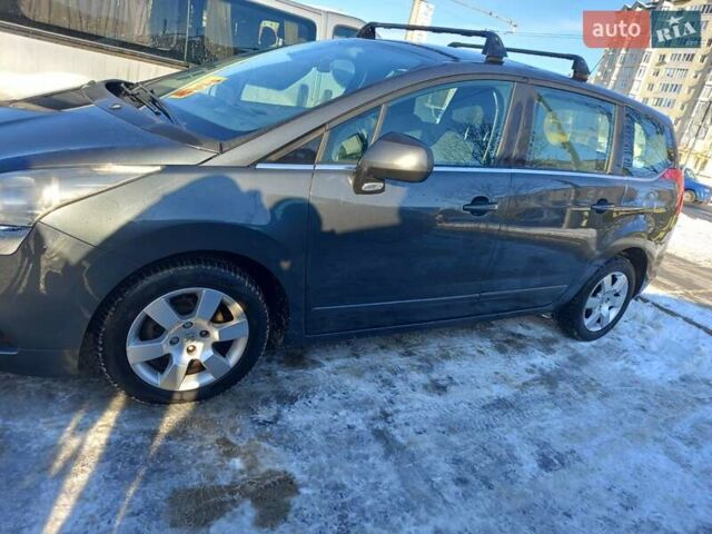 Серый Пежо 5008, объемом двигателя 1.6 л и пробегом 300 тыс. км за 6550 $, фото 1 на Automoto.ua