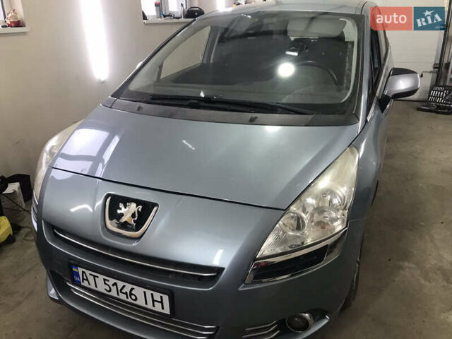 Сірий Пежо 5008, об'ємом двигуна 1.56 л та пробігом 239 тис. км за 7950 $, фото 1 на Automoto.ua