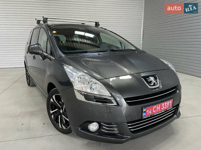 Серый Пежо 5008, объемом двигателя 1.6 л и пробегом 211 тыс. км за 9800 $, фото 1 на Automoto.ua