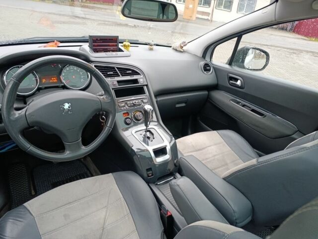 Серый Пежо 5008, объемом двигателя 2 л и пробегом 247 тыс. км за 10500 $, фото 1 на Automoto.ua