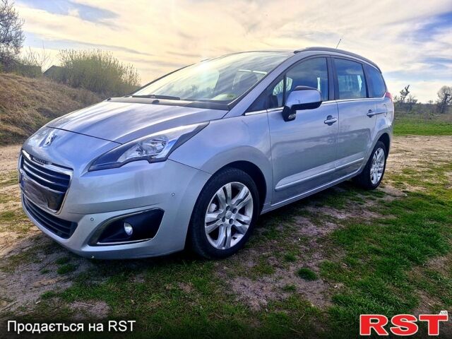 Серый Пежо 5008, объемом двигателя 16 л и пробегом 180 тыс. км за 7700 $, фото 1 на Automoto.ua