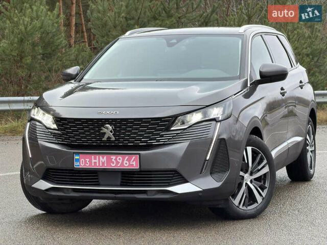 Серый Пежо 5008, объемом двигателя 1.5 л и пробегом 130 тыс. км за 26499 $, фото 1 на Automoto.ua