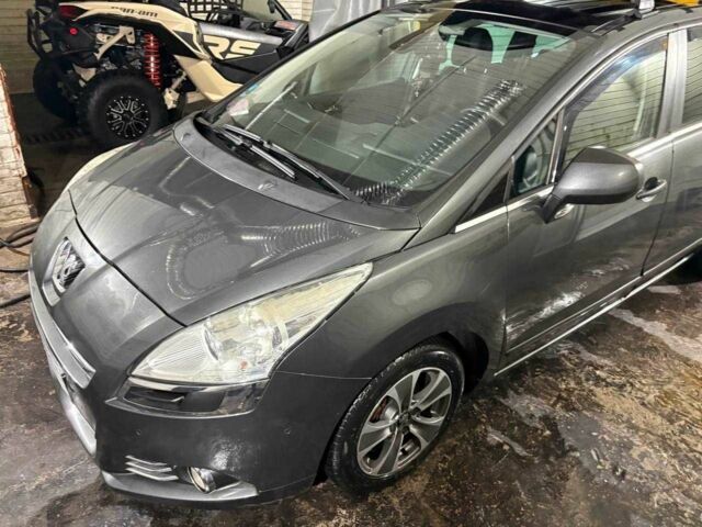 Сірий Пежо 5008, об'ємом двигуна 1.6 л та пробігом 179 тис. км за 6500 $, фото 1 на Automoto.ua