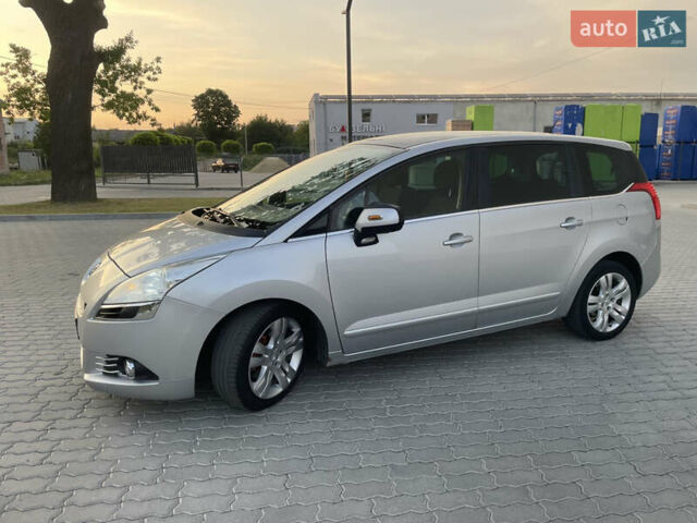 Сірий Пежо 5008, об'ємом двигуна 2 л та пробігом 337 тис. км за 9000 $, фото 1 на Automoto.ua