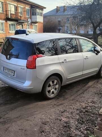 Сірий Пежо 5008, об'ємом двигуна 1.6 л та пробігом 139 тис. км за 7300 $, фото 1 на Automoto.ua