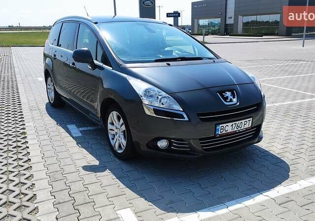 Серый Пежо 5008, объемом двигателя 1.56 л и пробегом 292 тыс. км за 7800 $, фото 1 на Automoto.ua