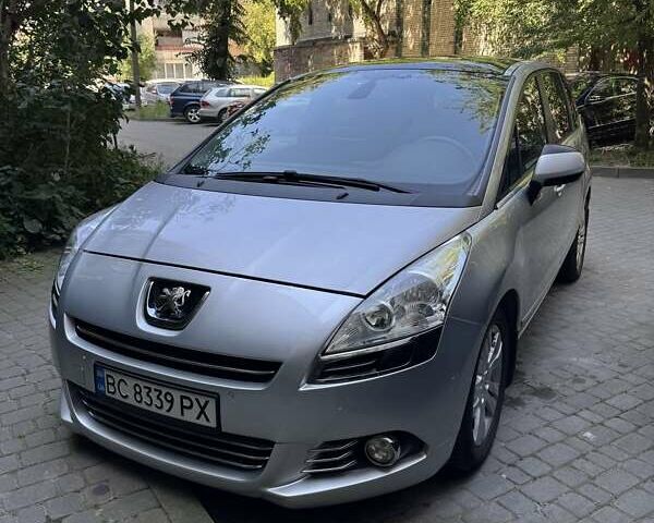 Серый Пежо 5008, объемом двигателя 1.6 л и пробегом 202 тыс. км за 7700 $, фото 1 на Automoto.ua