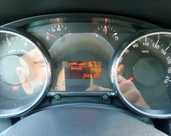 Серый Пежо 5008, объемом двигателя 1.6 л и пробегом 240 тыс. км за 8500 $, фото 1 на Automoto.ua