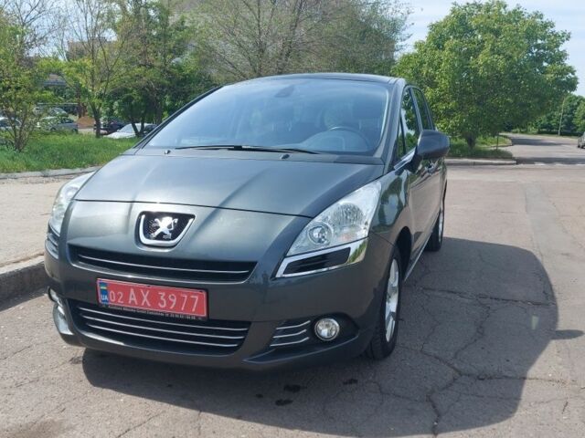 Серый Пежо 5008, объемом двигателя 0 л и пробегом 1 тыс. км за 8100 $, фото 1 на Automoto.ua